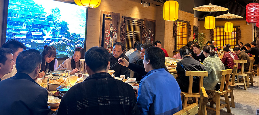 正凱機(jī)電聚餐